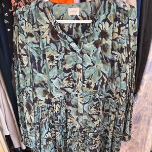 Flowy aritzia dress flowered pattern